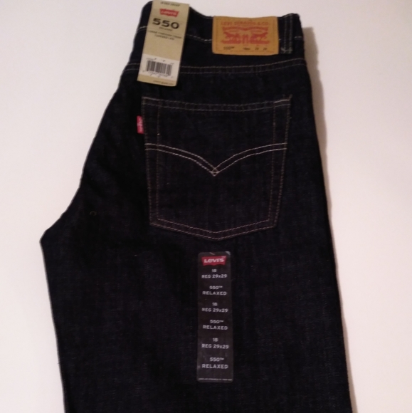 Levi's - Picture 2 of 8